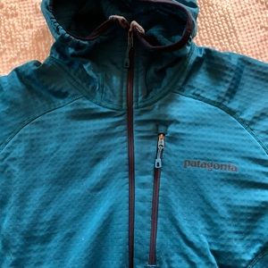 Mens R1 hoodie. Size Large